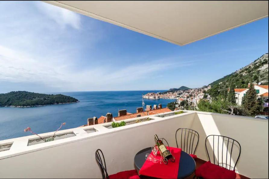 Apartment Zlatni Potok - Best View Of The Old Town ドゥブロブニク エクステリア 写真